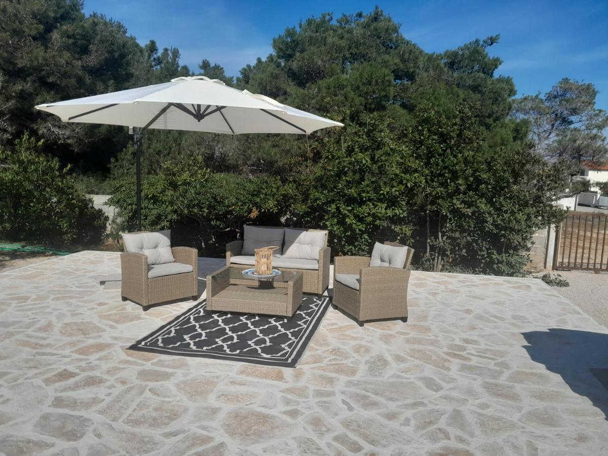 Caliente Apartments Vir A מראה חיצוני תמונה